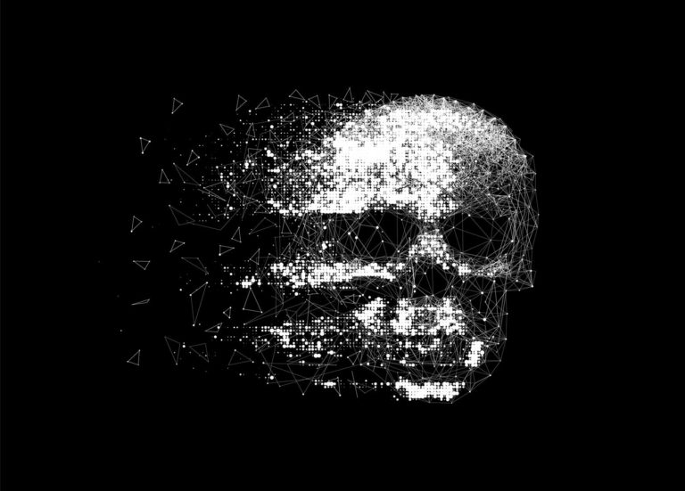 Expertos en antipiratería y en localización de productos falsificados en Internet
